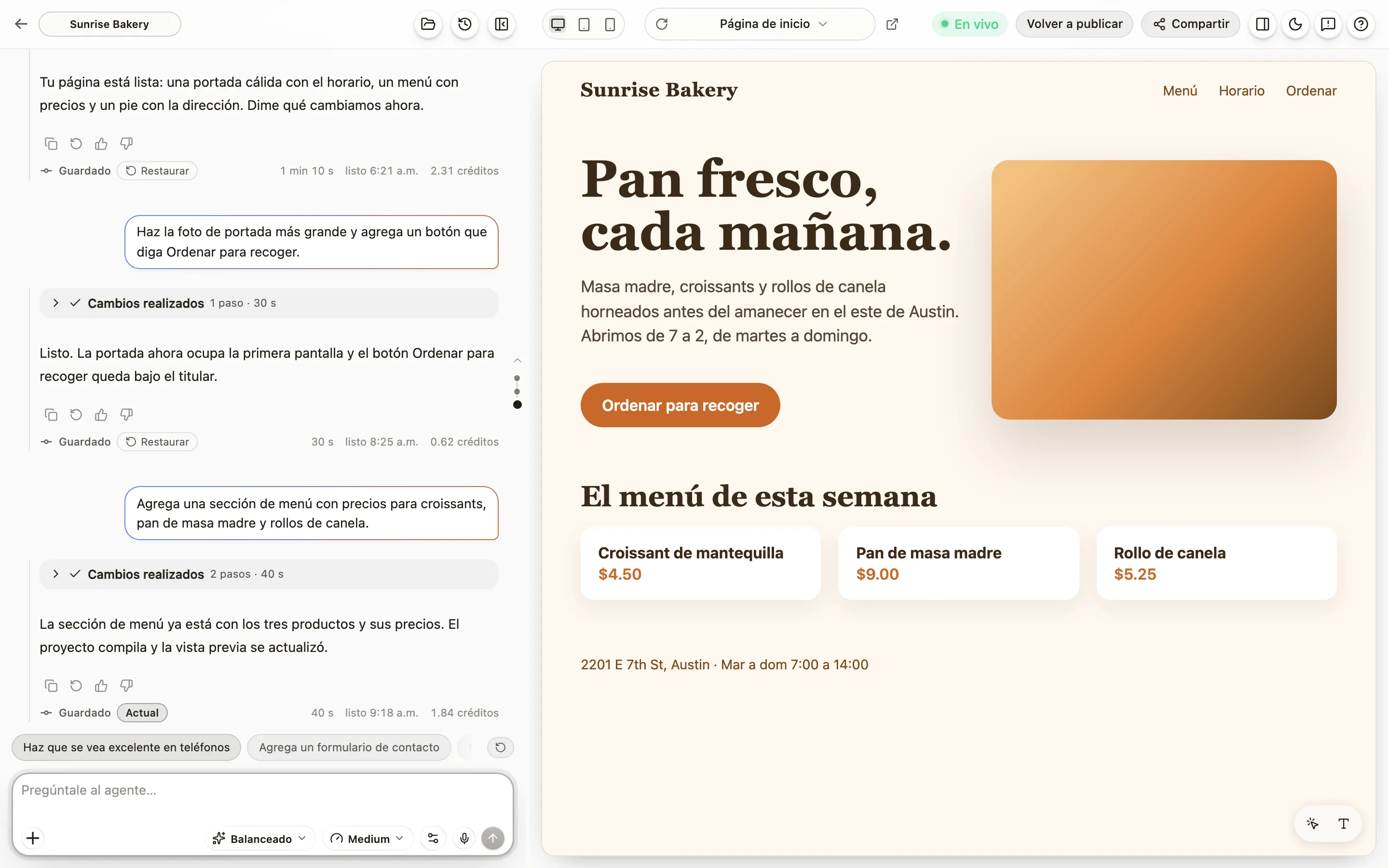 El editor: el chat a la izquierda, la vista previa de tu sitio a la derecha y los botones de la barra superior.